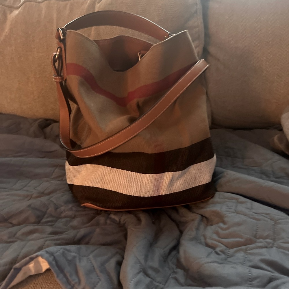 Burberry Ashby